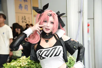 ギャル感にこだわる「ゼンゼロ」コスプレイヤー「つけまつげの束感＆メークの色味の再現に注力」＜コスサミパーティー＞