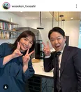 阿部サダヲ＆松たか子、公式グッズを手にキメ顔を披露し「被ってみてほしいな〜」「かわいい」の声＜しあわせな結婚＞