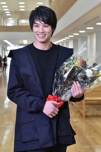 鈴木伸之「ディーンさんには感謝しかない」一足先に“今キョー”撮了！