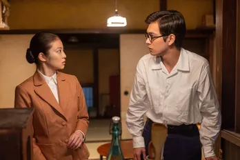 <明日のあんぱん>今田美桜“のぶ”と北村匠海“嵩”は、のど自慢の予選会で歌う原菜乃華“メイコ”を応援する