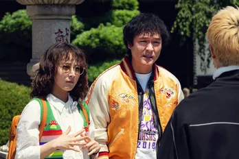 平祐奈“錐”&丸山隆平“猿渡”、香水の痕跡を頼りに事件の真相に迫る<FOGDOG>