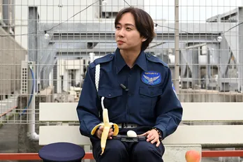 テナント料が支払えない、中村海人“輝元”は警備員のアルバイトに挑戦する<ミッドナイト屋台2〜ル・モンドゥ〜>