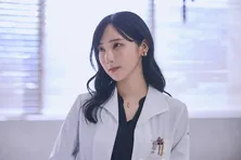 ファーストサマーウイカ、天才医師役との向き合いを語る「彼女の言葉には常に玉虫色の解釈がある」<19番目のカルテ>