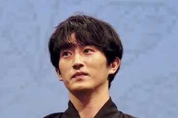 杉野遥亮“黒川”が新人巡査だった頃の敬礼オフショットに「こんな素敵なお巡りさんに会いたい」の声<しあわせな結婚>