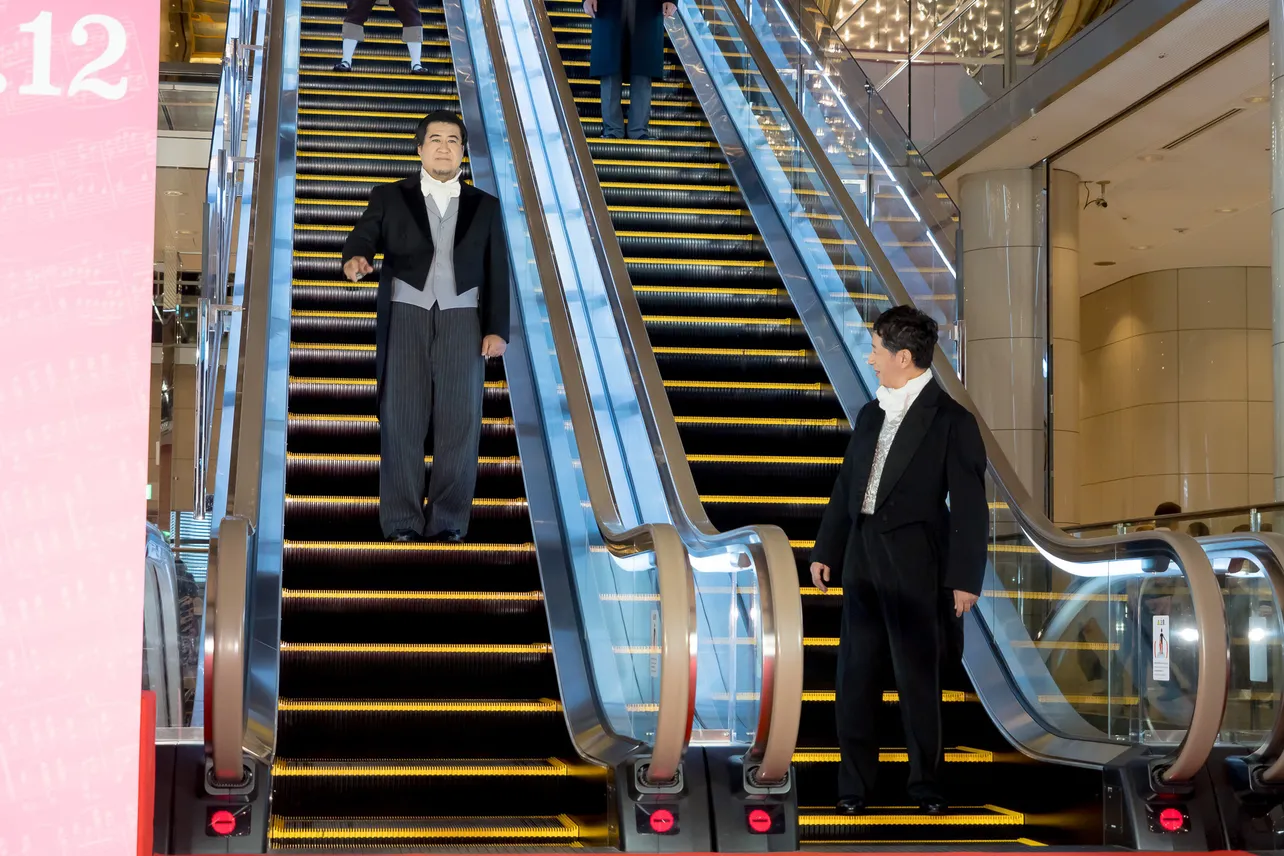 小手伸也、野間口徹