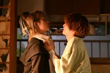 藤原丈一郎“緋山”、橋本涼“P.J.”につかみ掛かり、とある人物との関係を問い詰める＜ロンダリング＞