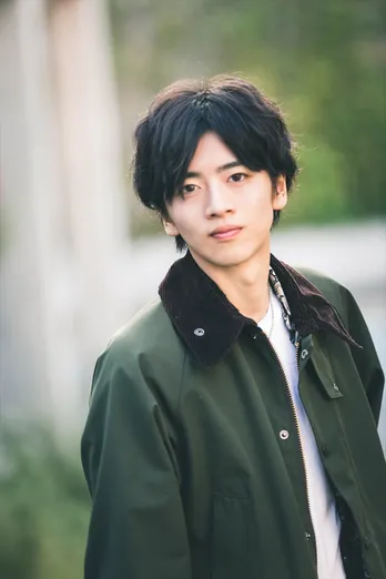 飯島寛騎「20問20答」仮面ライダーは生まれ変わったらネコになりたい!?【U-22美男子名鑑】