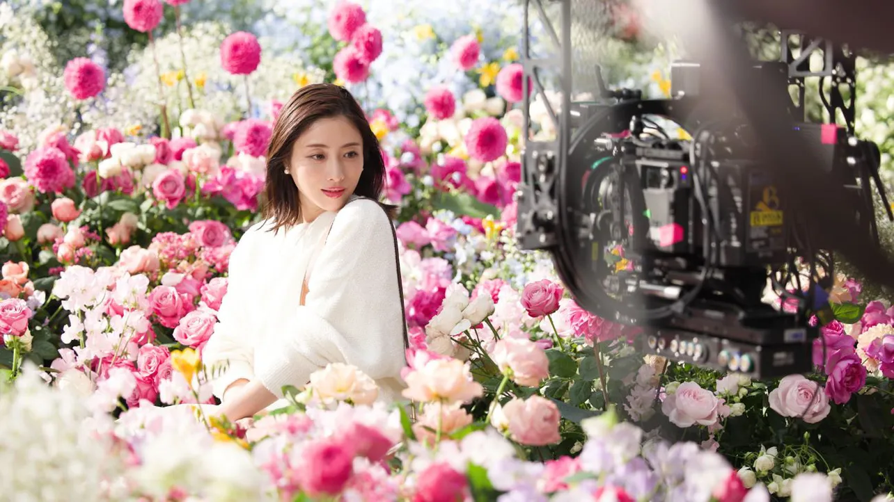 石原さとみが私生活での成長を告白「ノールックでお弁当作りができる