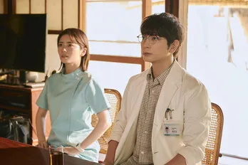 担当患者のターミナルケアで思い悩む小芝風花“滝野”　松本潤“徳重”はその思いを受け止め支えていく＜19番目のカルテ＞