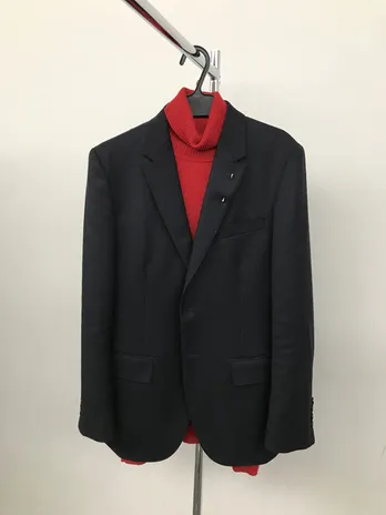 小山慶一郎、自ら選んだ“斎くんコーデ”で「重要参考人探偵」に登場！