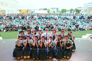 秋元康プロデュースアイドル・Rain Tree、フリーライブで目標動員達成　初ワンマンライブの開催も決定