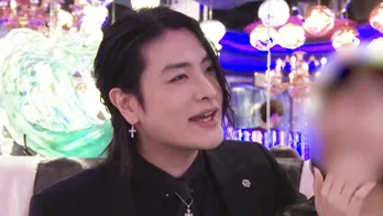 ホスト山本裕典の師匠“軍神”が一夜限りのプレイヤー電撃復帰 圧倒的スキルで姫の心をつかむ姿にMC陣「瞬殺やん」<愛のハイエナ4>