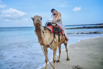 福井梨莉華、1st写真集でドキッとするような大人な姿を披露「皆さまの感情が動く何かを届けられたらうれしい」