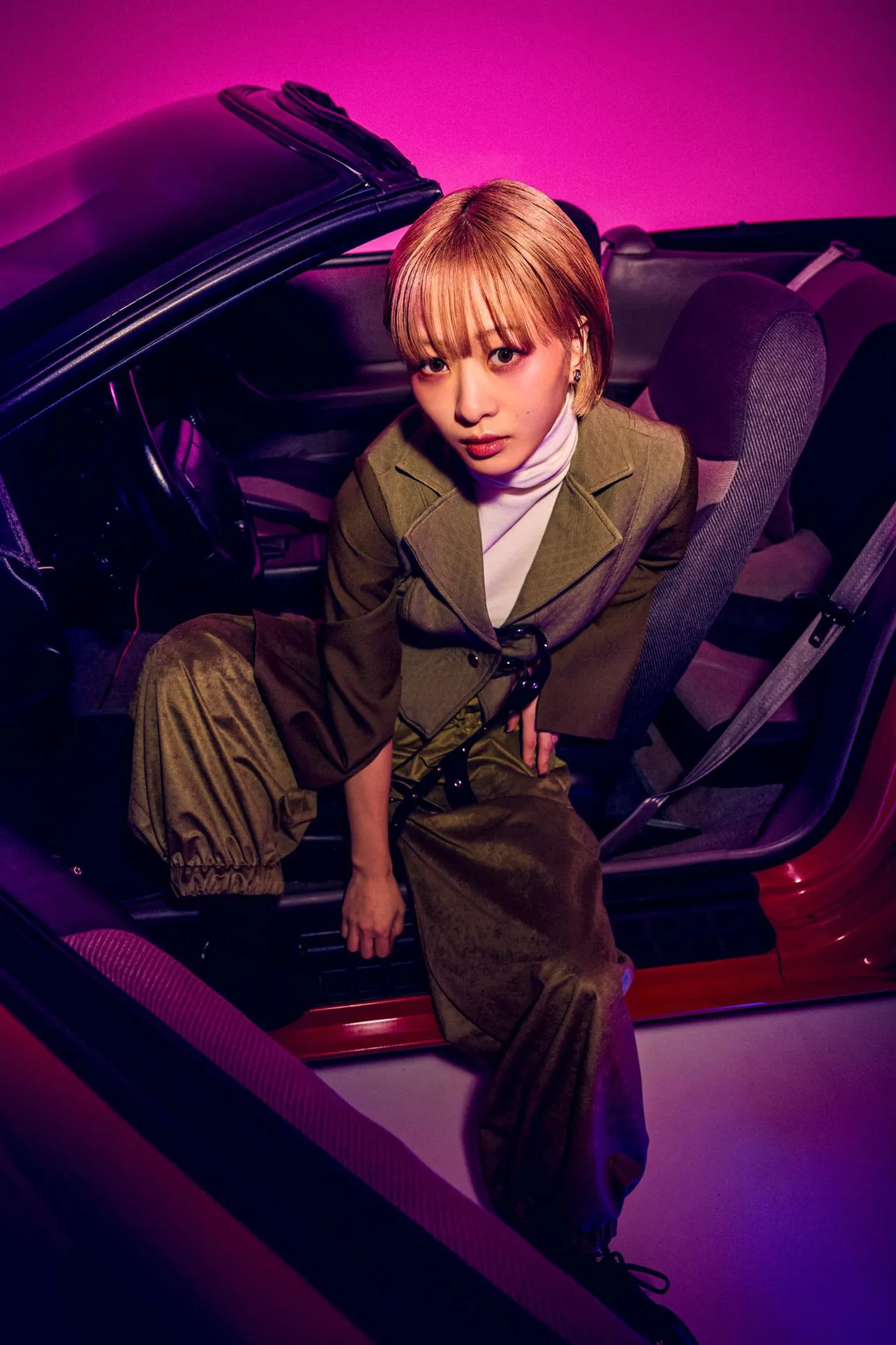 OPテーマの歌唱を担当するGANG PARADE