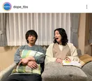 中村倫也&入山法子、ソファでくつろぐ仲良しオフショットに「かわいすぎる陣内夫婦」の声