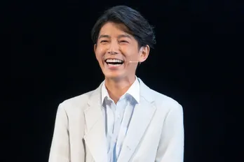 藤木直人、まるでプロの手さばき…差し入れのかき氷を作る職人姿に「最高」の声＜最後の鑑定人＞