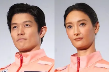 菜々緒、がに股ポーズの脚の長さに反響…鈴木亮平との開脚2ショットに「かっこいい！」の声＜TOKYO MER＞