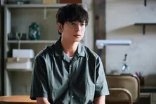 松本潤“徳重”が恩師・田中泯“赤池”の元へ、向き合う患者のうそ<19番目のカルテ>