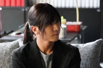 <DOCTOR PRICE>「ご一緒できて本当によかった」多鹿雄策Pが明かす、俳優・岩田剛典のストイックな素顔と制作秘話