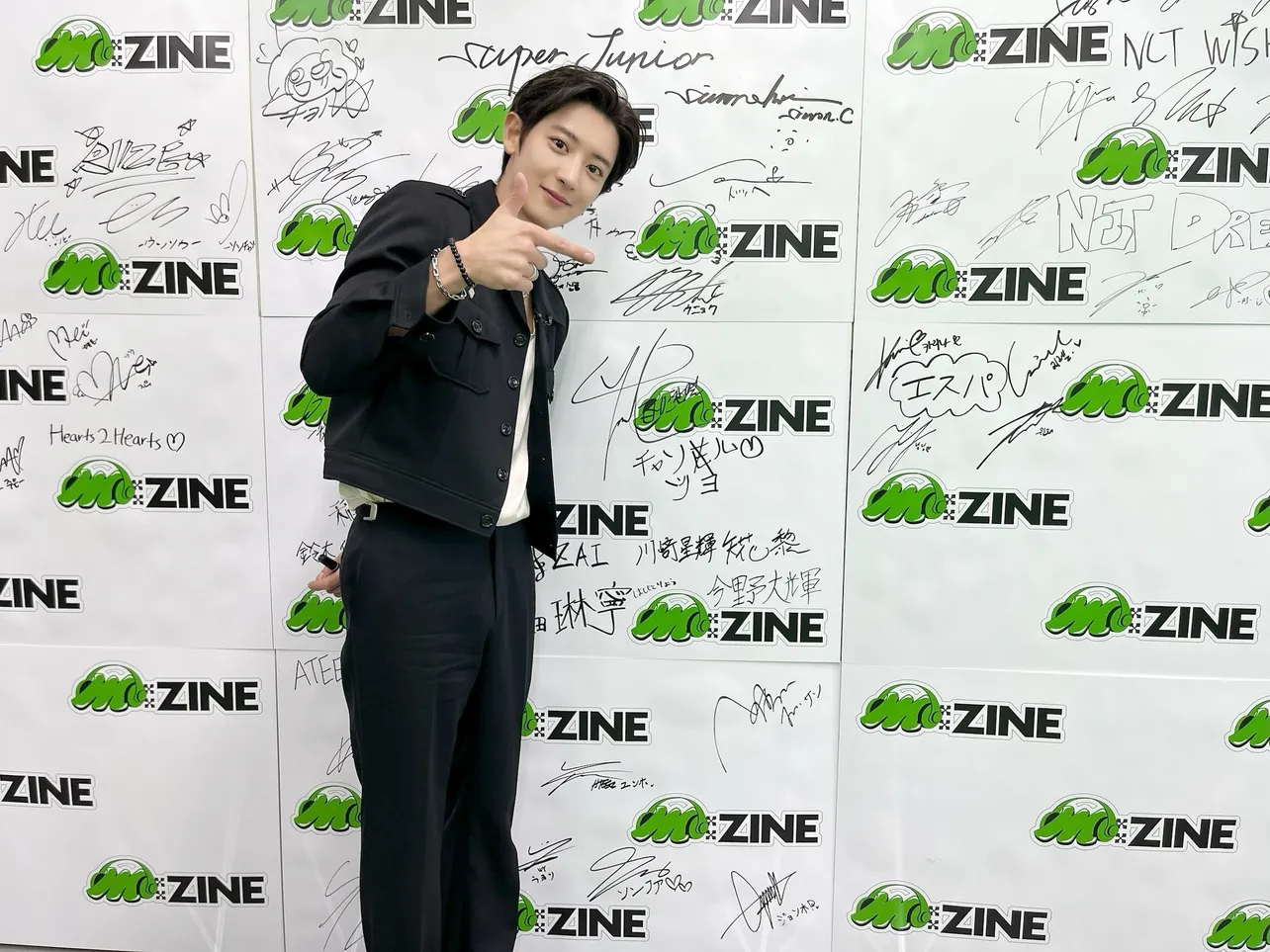 「SM ENTERTAINMENT 大集合SP M:ZINE(エンジン)特別編」より