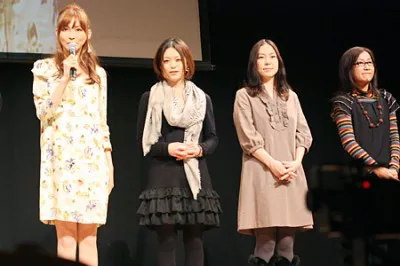 映画「人間失格」の公開記念イベントに出席した押切もえ、木村綾子、倉田真由美氏、香山リカ氏（写真左から）