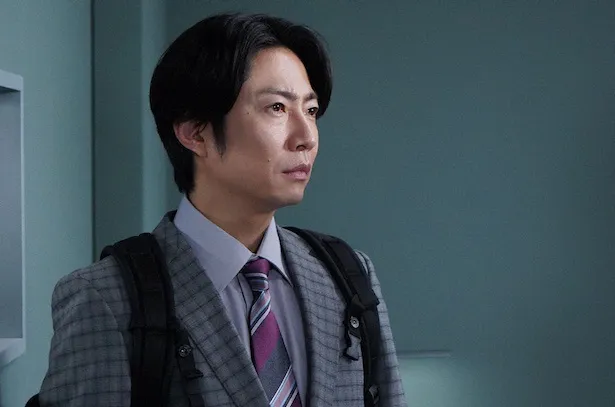 名波(相葉雅紀)は複雑そうな表情を浮かべる