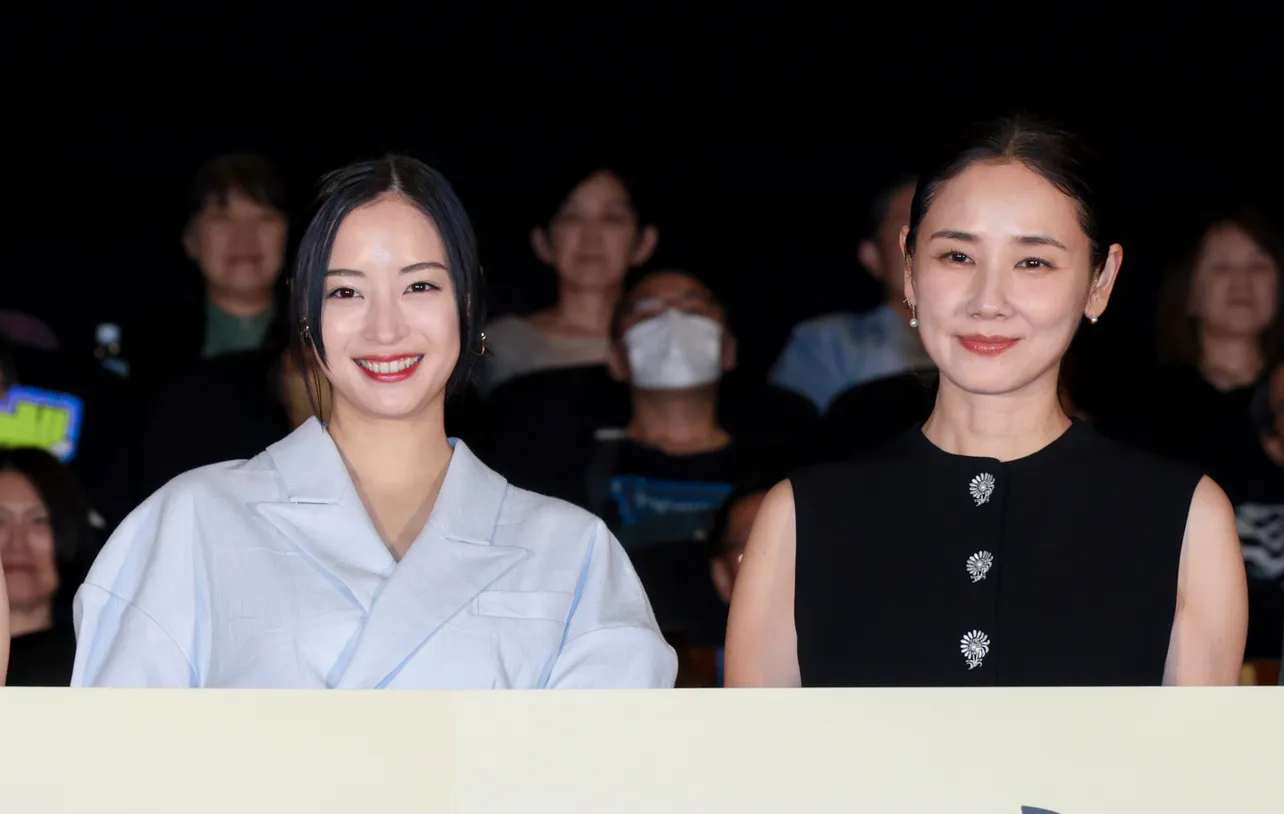 映画「遠い山なみの光」公開記念舞台あいさつより