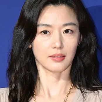 「猟奇的な彼女」から約20年“スター街道”走り続けるチョン・ジヒョンの魅力とは?最新作「北極星」でカン・ドンウォンと初共演