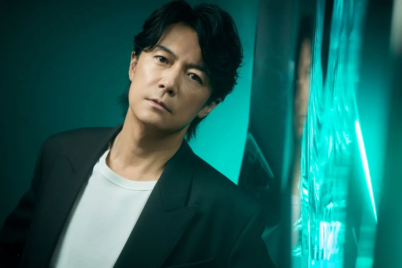 画像・写真 福山雅治、映画『ブラック・ショーマン』で見せる