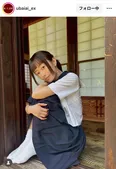 松本まりか、セーラー服で体育座りする姿がかわいすぎる