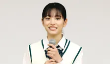 「まためぐる演じてね」當真あみ、最終回を迎えた『ちはやふる』共演者と記念ショット公開　視聴者からメッセージ続々