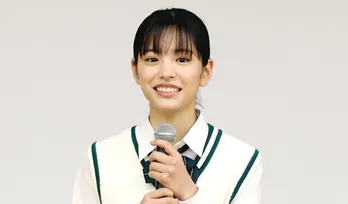 「まためぐる演じてね」當真あみ、最終回を迎えた『ちはやふる』共演者と記念ショット公開 視聴者からメッセージ続々