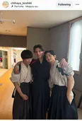 坂元愛登、藤原大祐、齋藤潤による袴姿の仲良しオフショット
