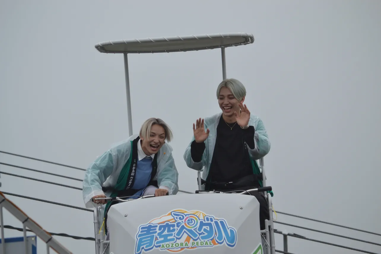 高尾楓弥(写真左)と高尾颯斗