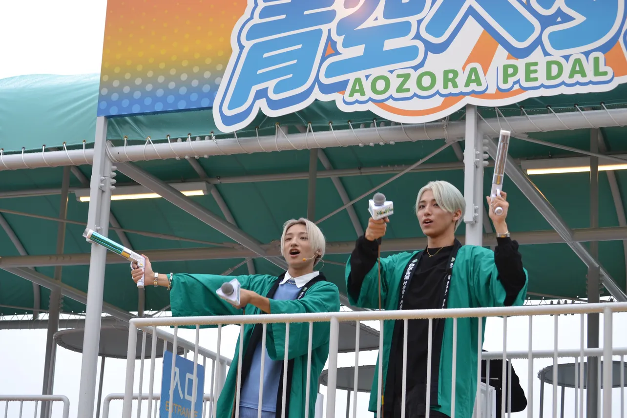 高尾楓弥(写真左)と高尾颯斗