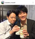 阿部サダヲ＆杉野遥亮、ビールで乾杯オフショット