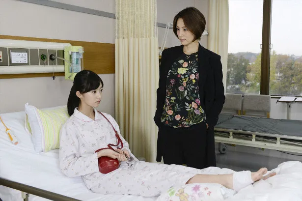 【写真を見る】第9話では、遥(井本)の舟状骨骨折を完治させようとする未知子(米倉)だが…