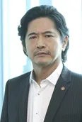 刑事・塔堂雅也役の萩原聖人