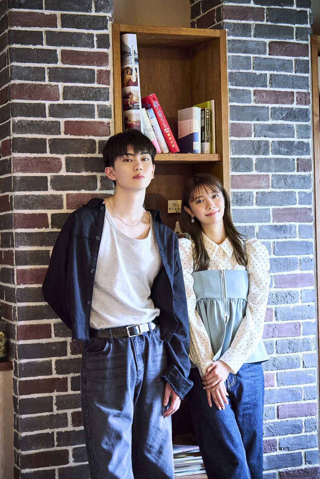 【写真】そっと寄り添う樋口幸平×川津明日香