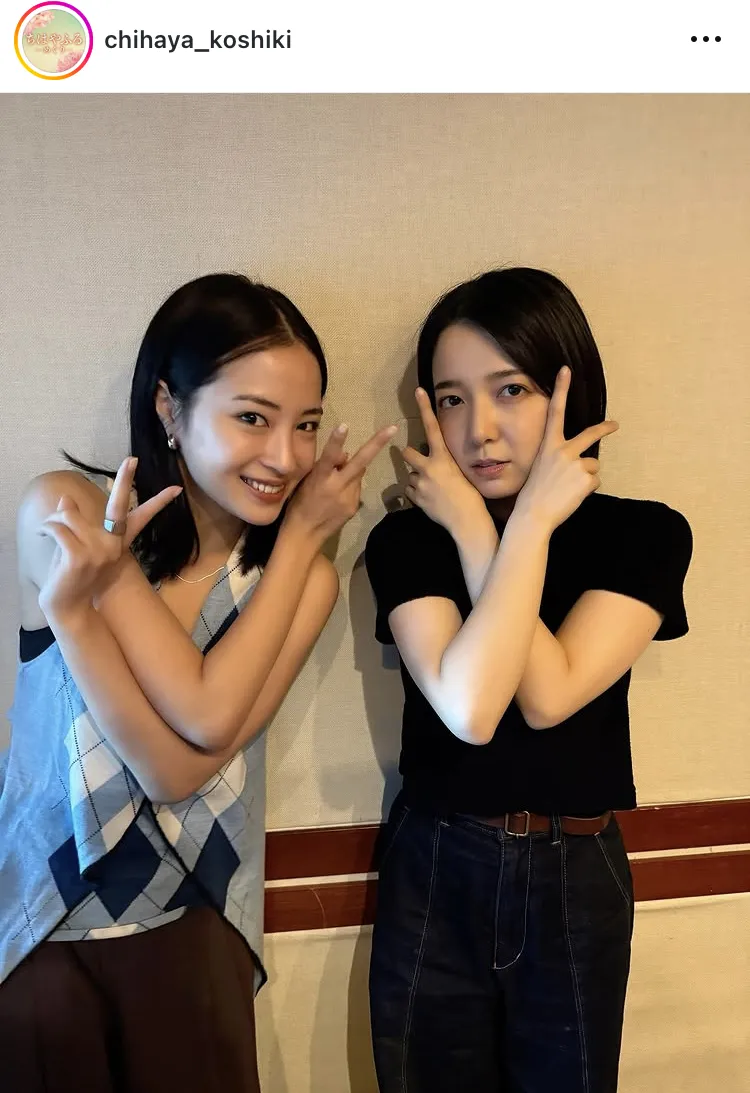 かわいすぎる…広瀬すず＆上白石萌音2人そろって謎の裏ピース