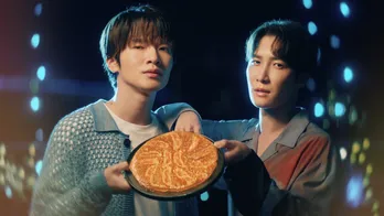 Snow Man深澤辰哉＆渡辺翔太、大阪王将の新CMに出演「餃子はラウールみたいな“真ん中センター”」