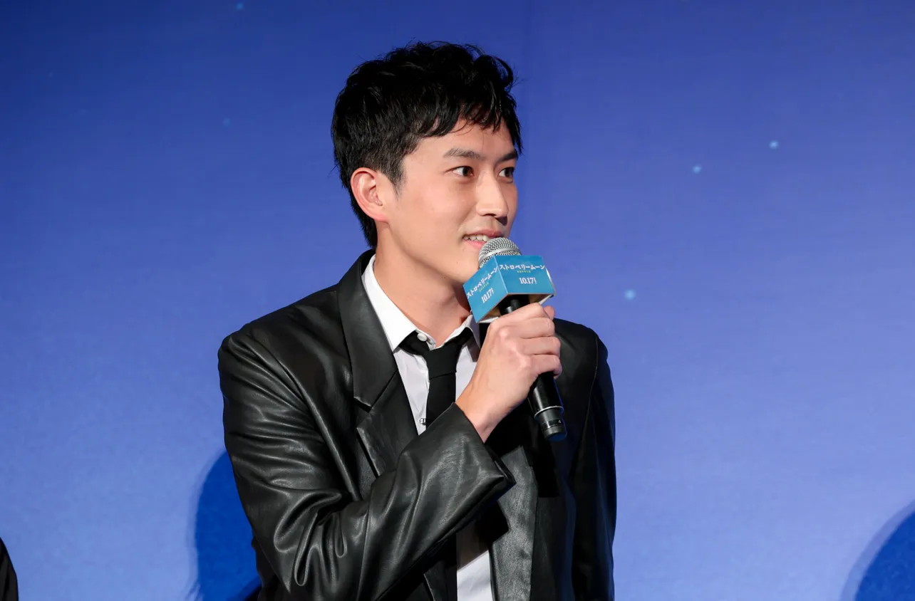 映画「ストロベリームーン 余命半年の恋」完成披露試写会より