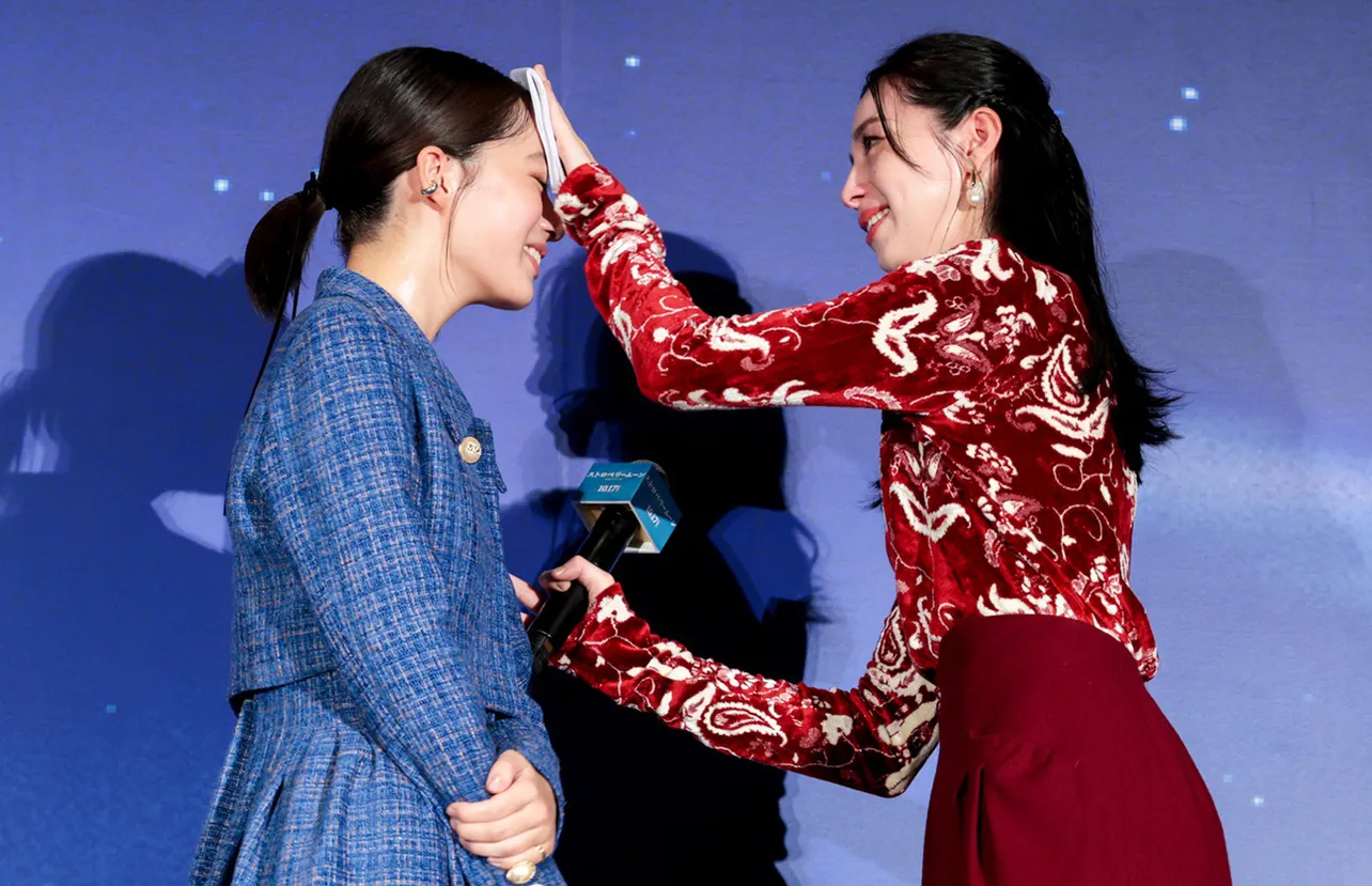 映画「ストロベリームーン 余命半年の恋」完成披露試写会より