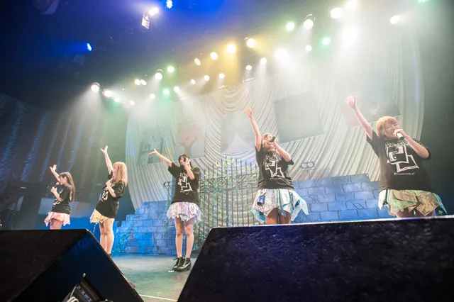 ダイヤモンドルフィーがコンセプト公演「ピエロのアトリエ」を開催。ダブルアンコールでは、東京・中野サンプラザ単独公演を発表した
