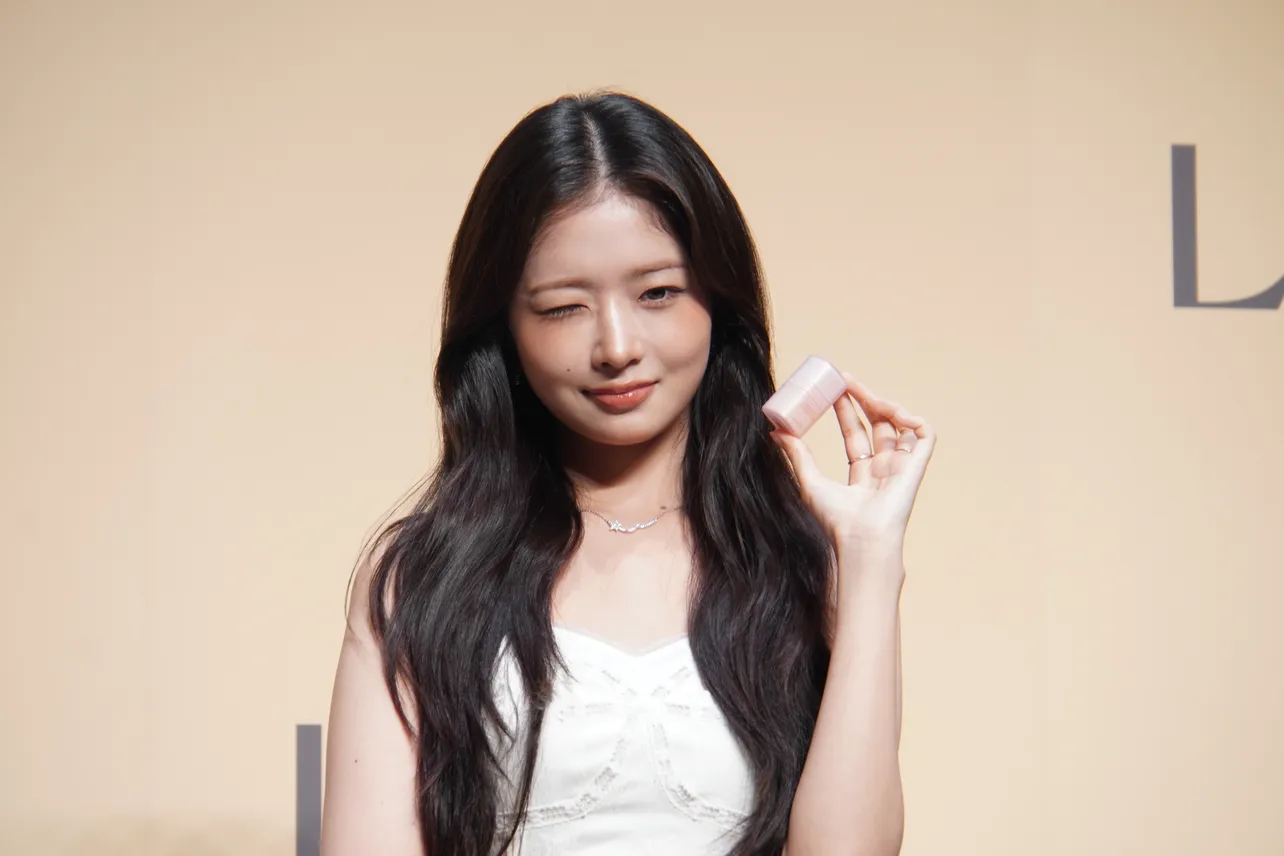 「LUNA×IVE REI グラインディングコンシールバターイベント」より