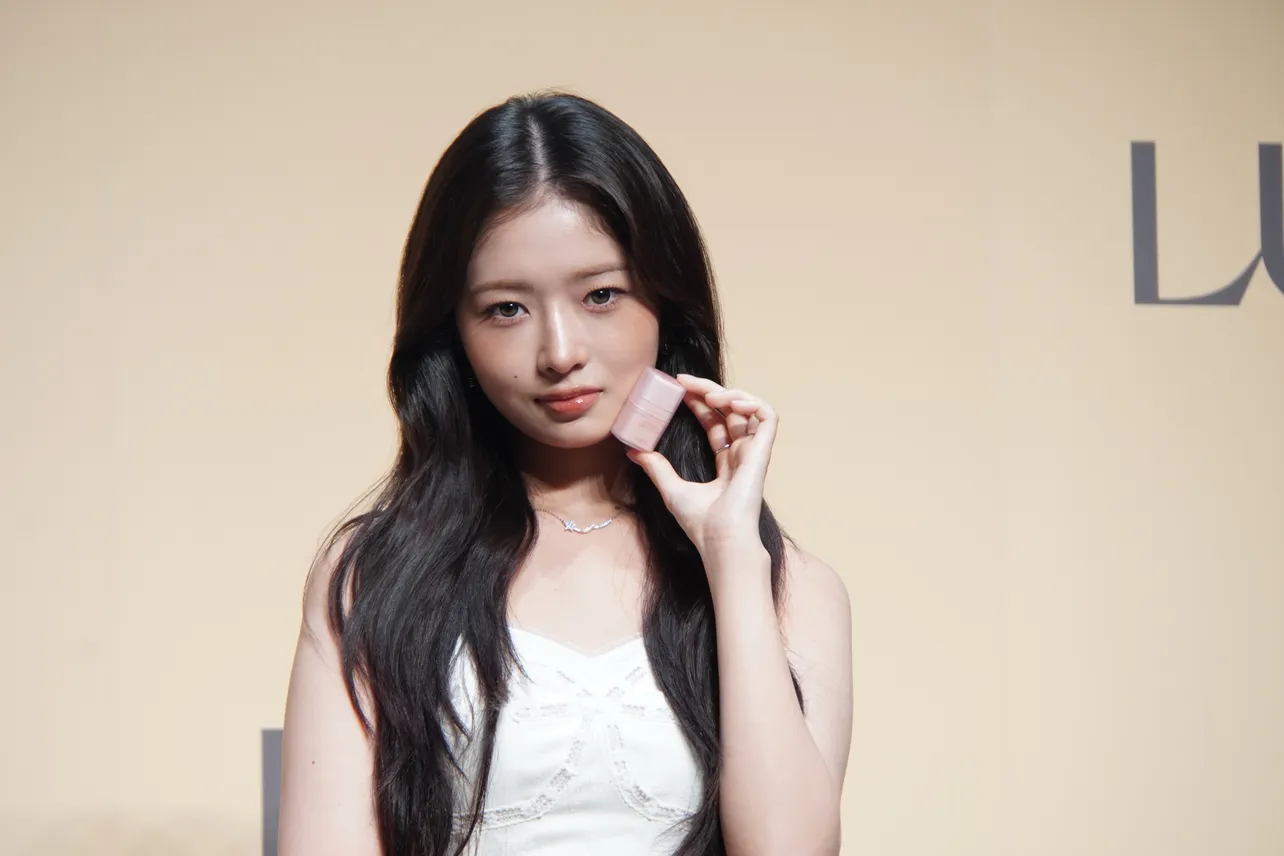 「LUNA×IVE REI グラインディングコンシールバターイベント」より