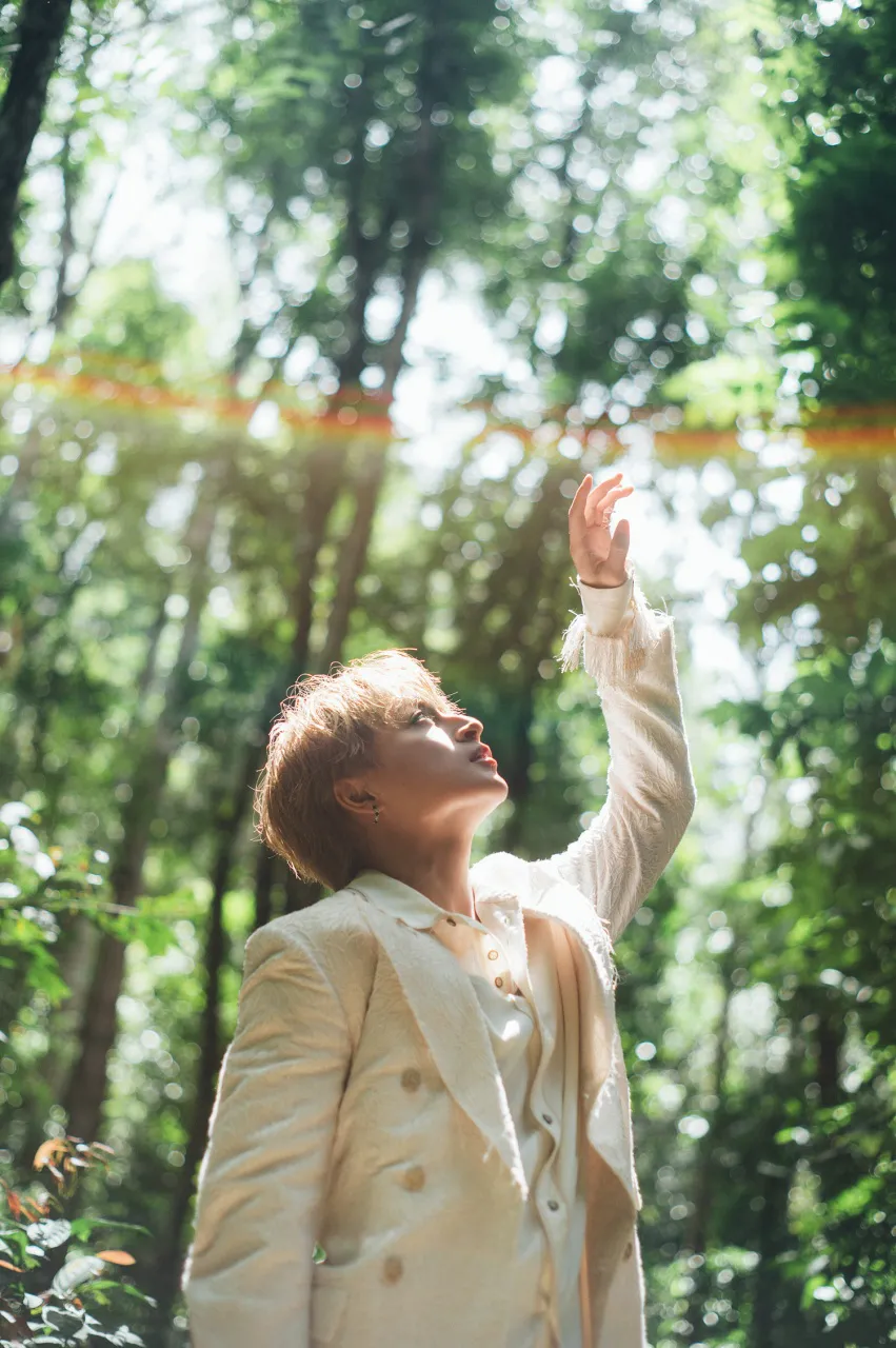 白濱亜嵐2nd写真集「Hallelujah!!」より