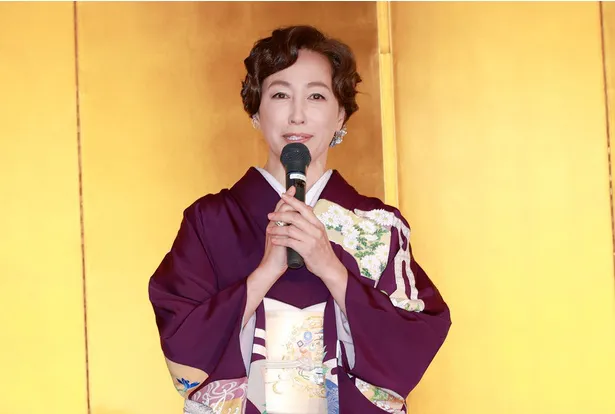着物姿で圧倒的な存在感「メイジ・ザ・キャッツアイ」会見に登壇した泪役の高島礼子