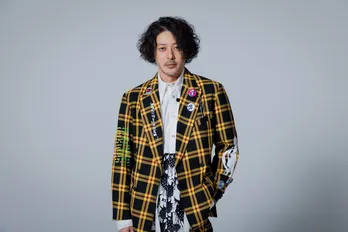 オダギリジョー、深津絵里と『カムカムエヴリバディ』以来の共演　「(脚本を) 深津さんに当てて書いた」＜オリバーな犬＞