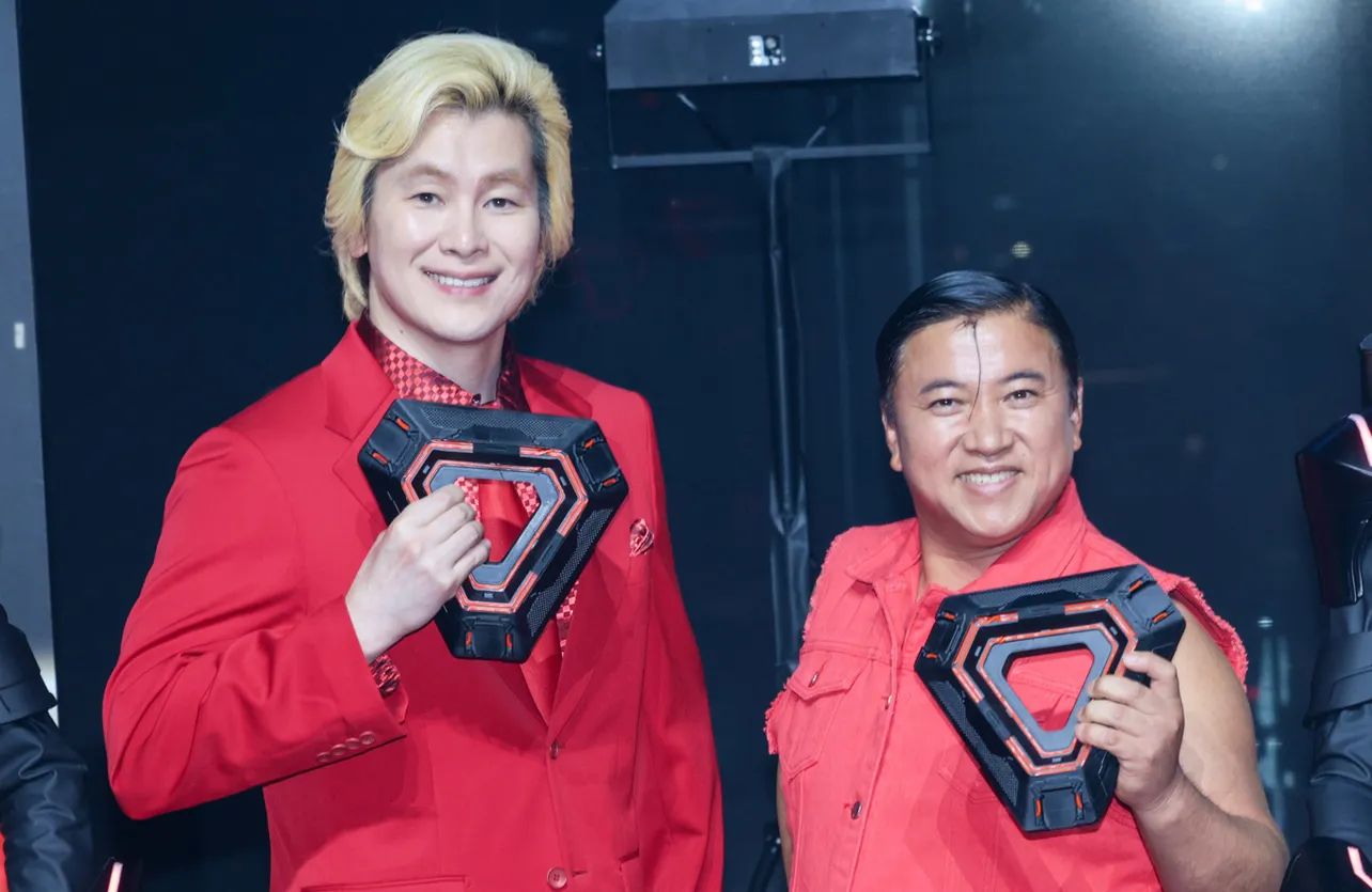 カズレーザーとスギちゃん(写真左から)